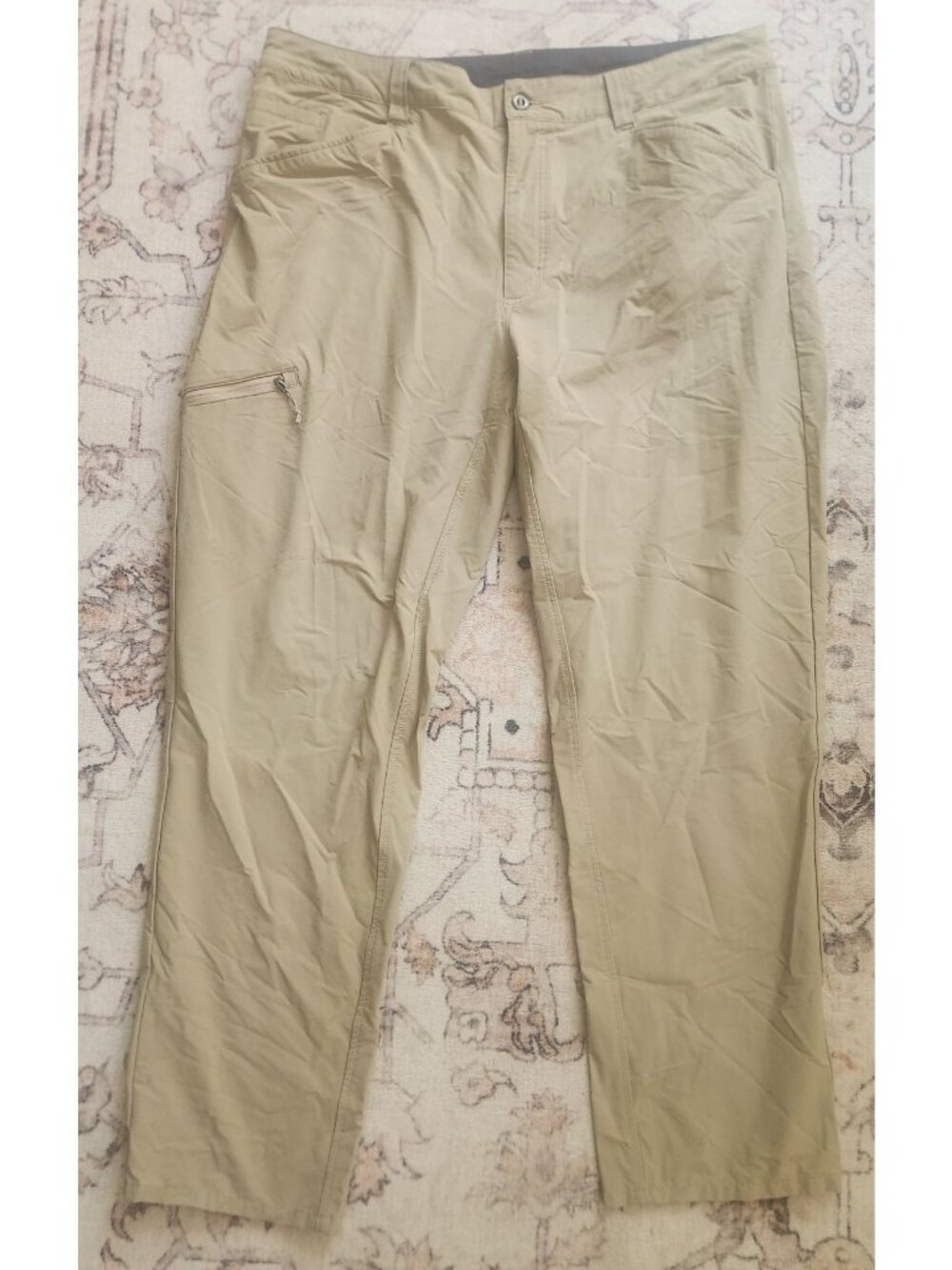 Patagonia Men's Sz. 40 Khaki Straight Leg Hiking Pants